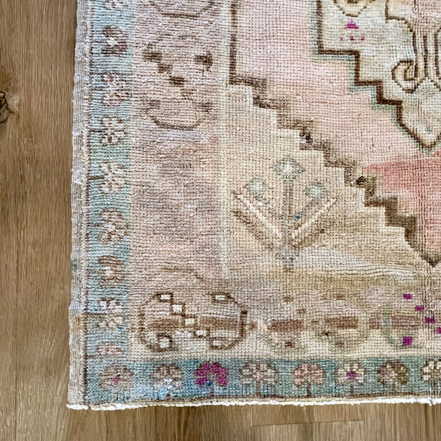 3' x 6' Pink, Blue, and Coffee Vintage Runner